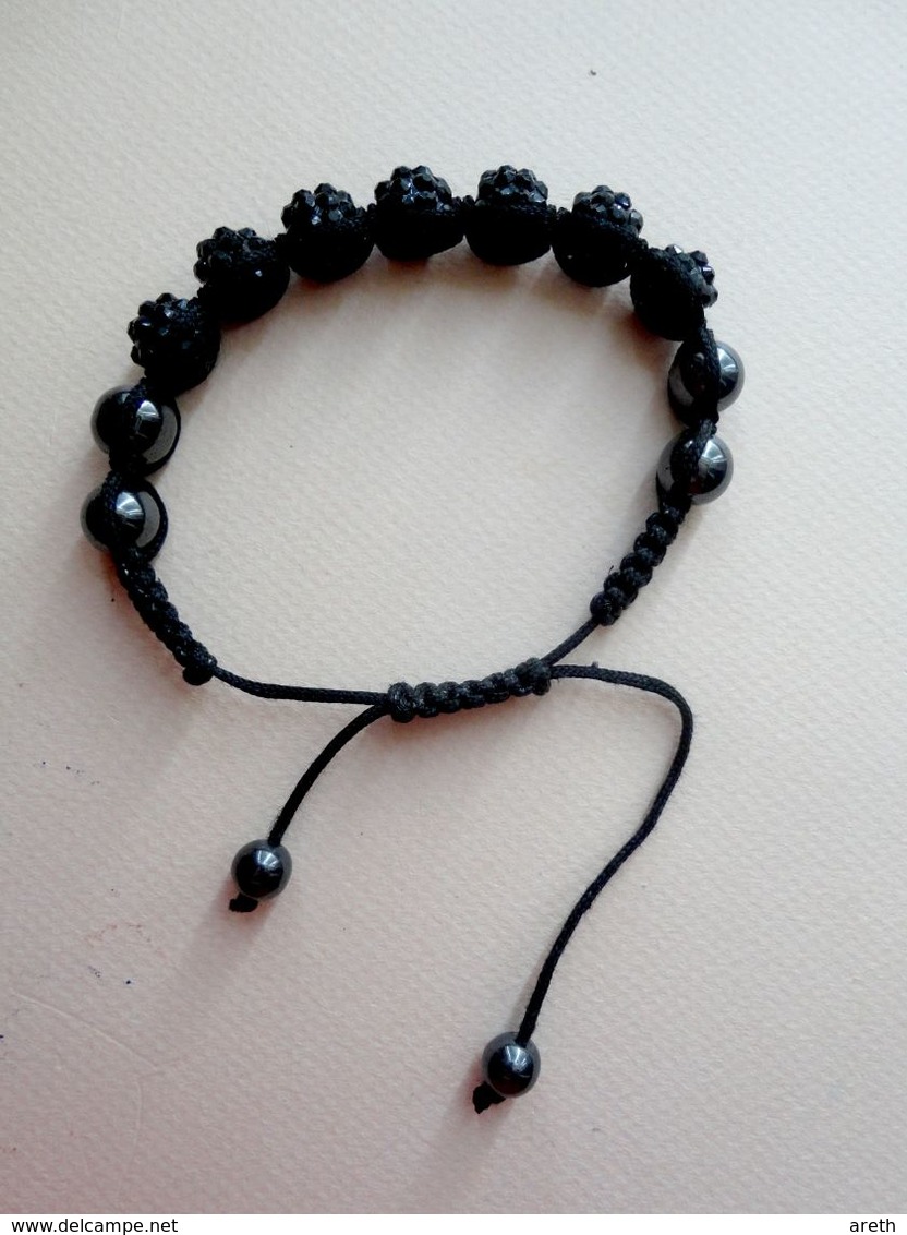 Bracelet Artisanal : Macramé,  Perles à Picots Noires  , Perles Verre Grises - Armbänder