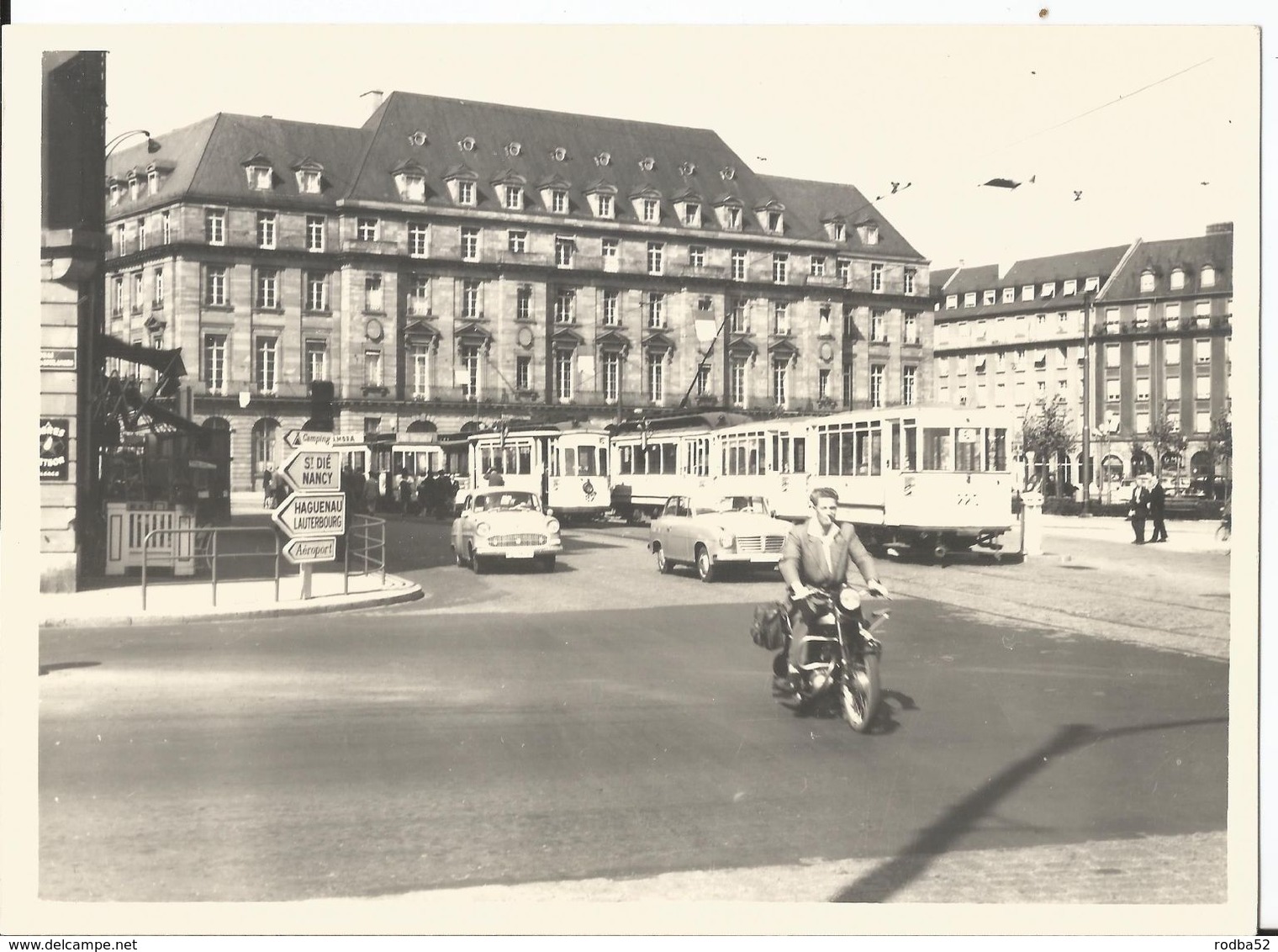 Grande Photo - Tramway à Strasbourg En Gros Plan - Superbe Photo Animée Moto - Trains