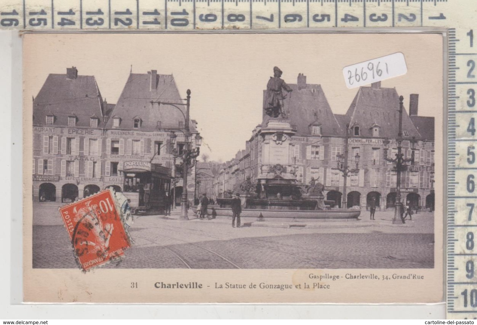 CHARLEVILLE LA STATUE DE GONZAGUE ET LA PLACE 1913 - Charleville