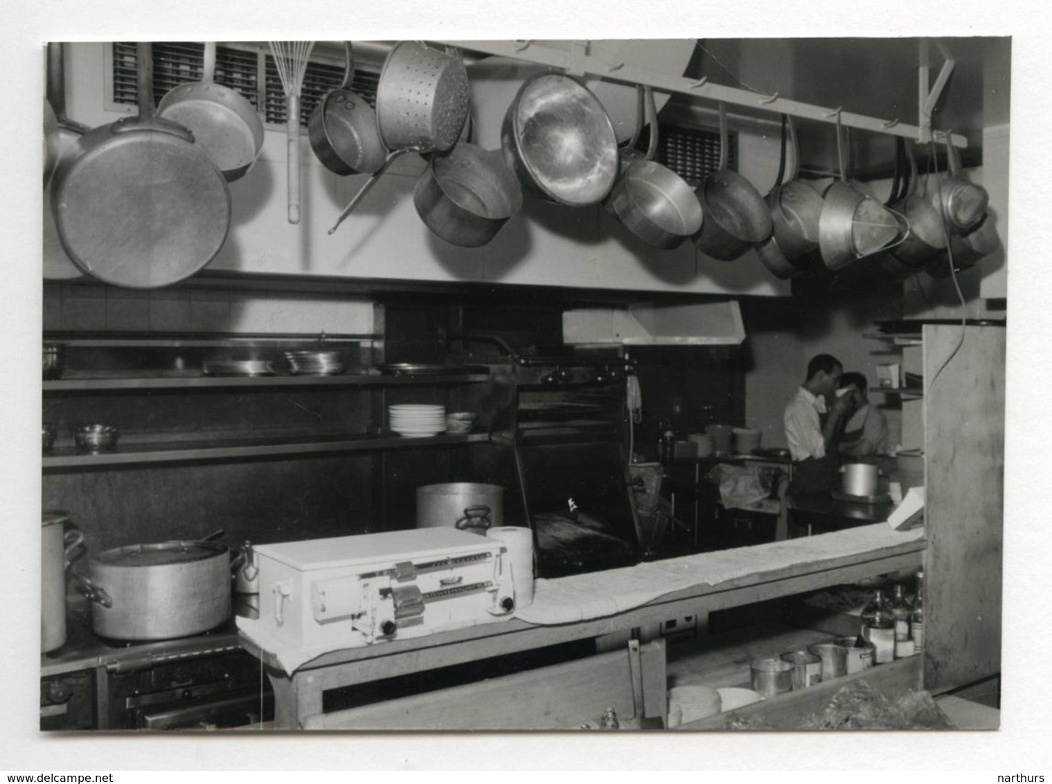 PHOTO ANCIENNE Cuisine Casserole Balance Ustensile Ustensiles De Cuisine Fourneaux Photographie - Objetos