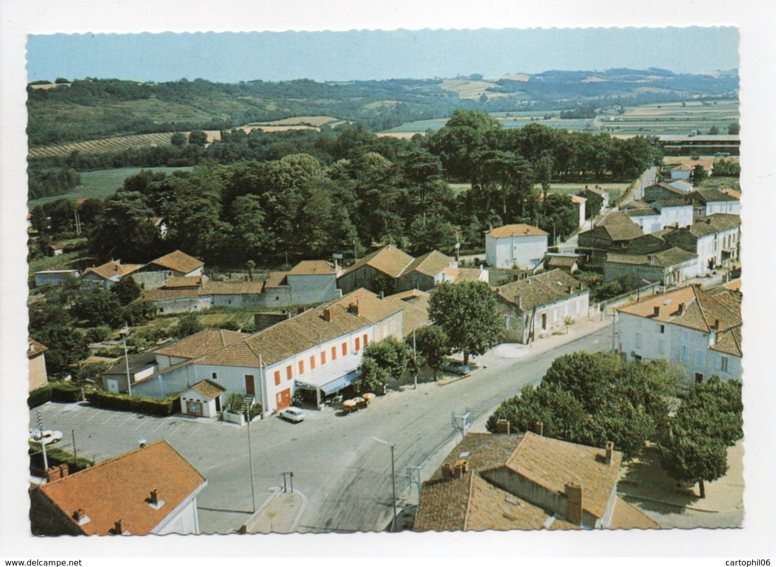 - CPM LAYRAC (47) - Vue Générale Aérienne - Editions Sofer - - Autres & Non Classés