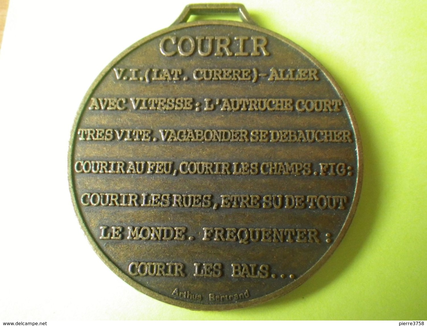 Médaille 21 Eme Course Paris Versailles ( 1976/1996) Texte De Arthus Bertrand - Other & Unclassified