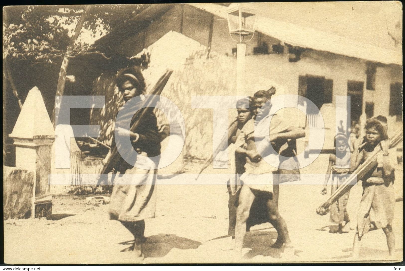 OLD POSTCARD BOYS EAST TIMOR  ASIA CARTE POSTALE - Timor Orientale