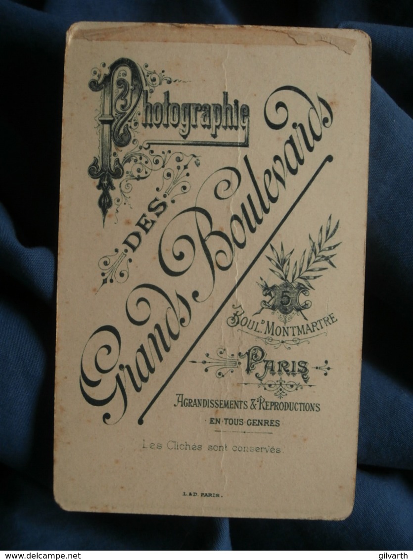 Photo CDV  Gds Boulevards à Paris  Fillette Robe à Grand Col Et Garçon Costume Marin Et Cerceau  CA 1890 - L504 - Antiche (ante 1900)