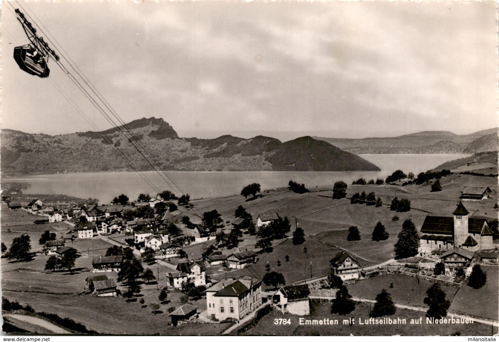 Emmetten Mit Luftseilbahn Auf Niederbauen (3784) - Emmetten