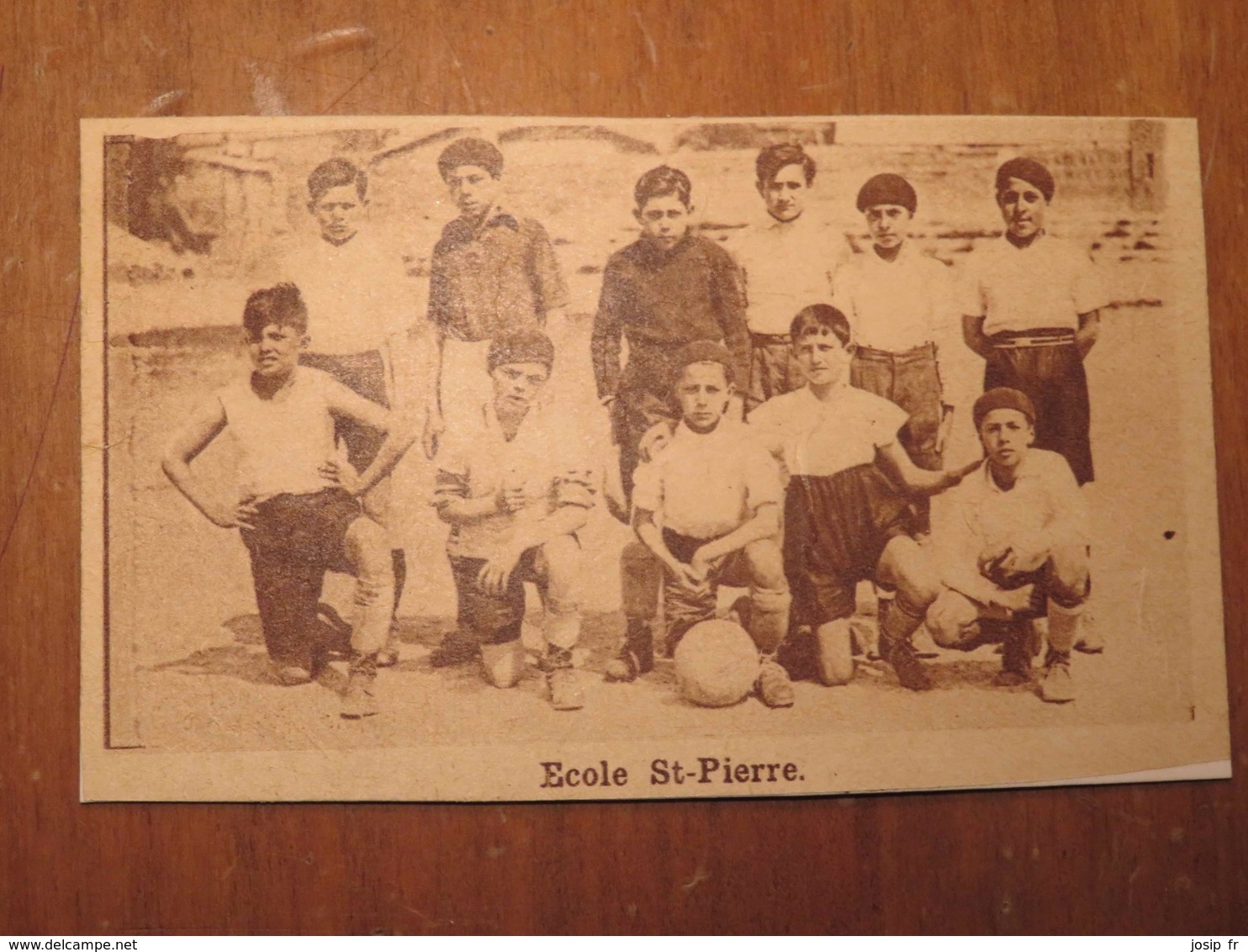 NICE (ALPES-MARITIMES):ÉQUIPE SCOLAIRE DE FOOTBALL- ÉCOLE SAINT-PIERRE (PHOTO DE JOURNAL: 09/1932) - Côte D'Azur