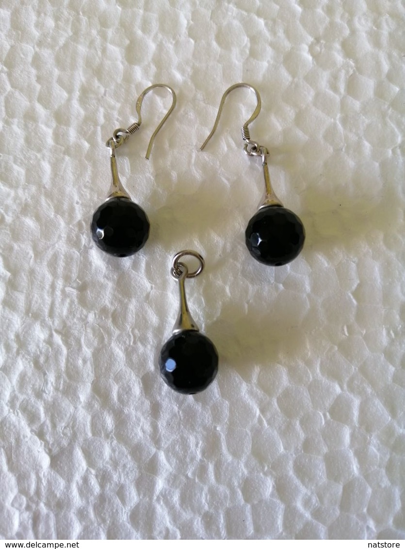 Handmade Bijouterie Silver Tone Earrings And A Pendant With Natural Onyx Faceted Beads - Oorringen