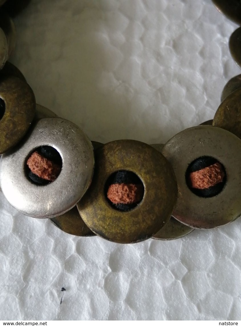 Vintage Bracelet Of Two -Tone Metal Wheels And Leather - Pulseras