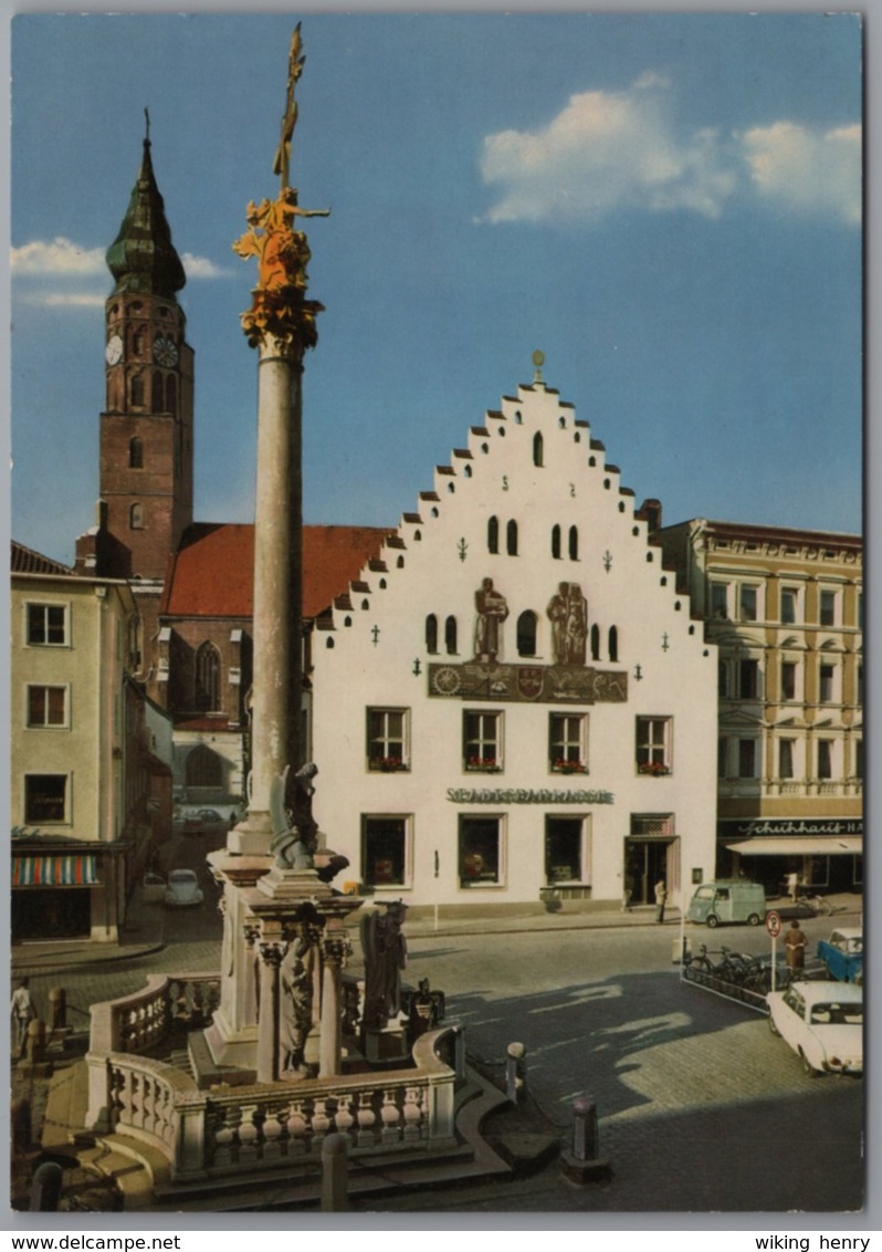 Straubing - Dreifaltigkeits Säule Mit Stadtsparkasse Und Sankt Jakob - Straubing