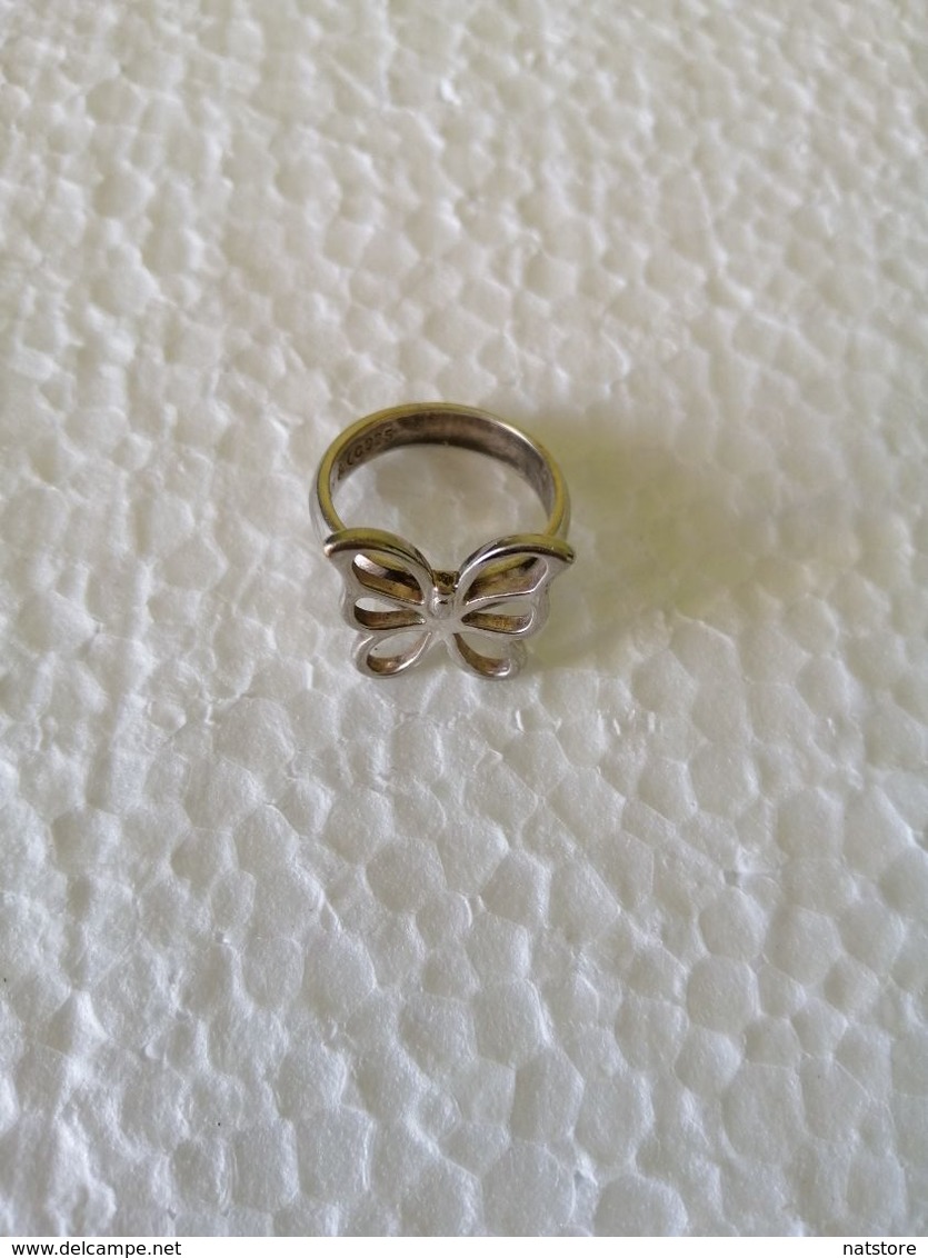 Silver Tone Butterfly Ring - Anillos