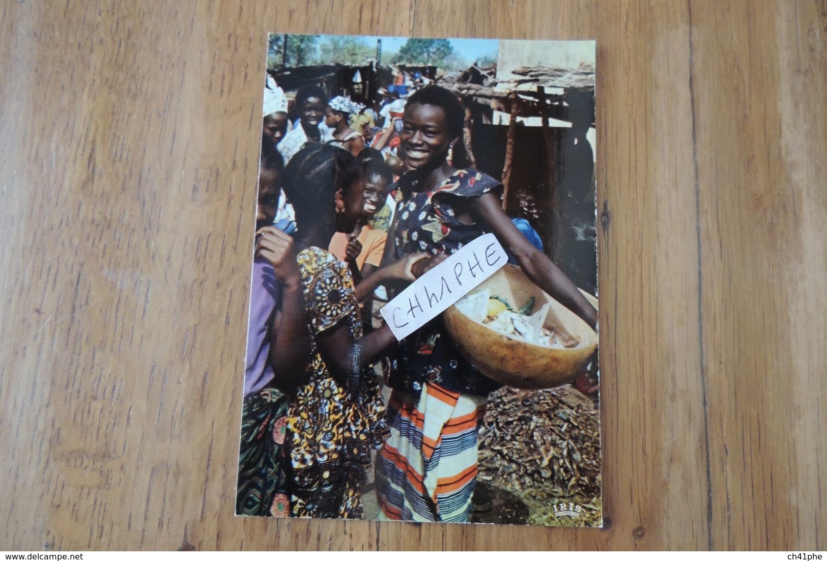 SENEGAL - SUR LE MARCHE - AT THE MARKET - Sénégal