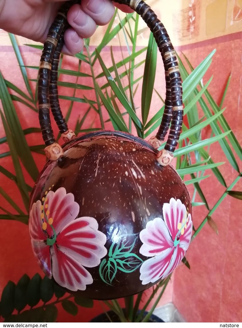 Handbag/Purse  Ball  Vietnam Real Coconut Shell Painted Hibiscus Flower - Autres & Non Classés