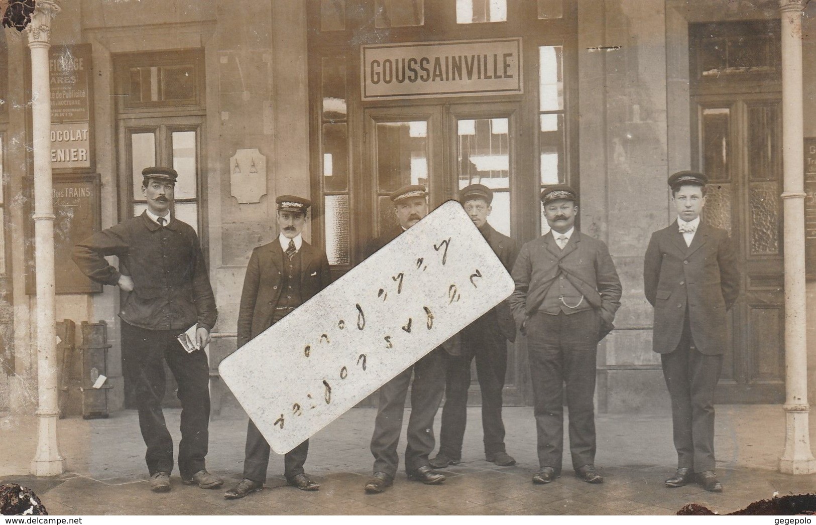 GOUSSAINVILLE - Les Cheminots Qui Posent Sur Le Quai De La Gare   ( Carte Photo ) 2/2 - Goussainville