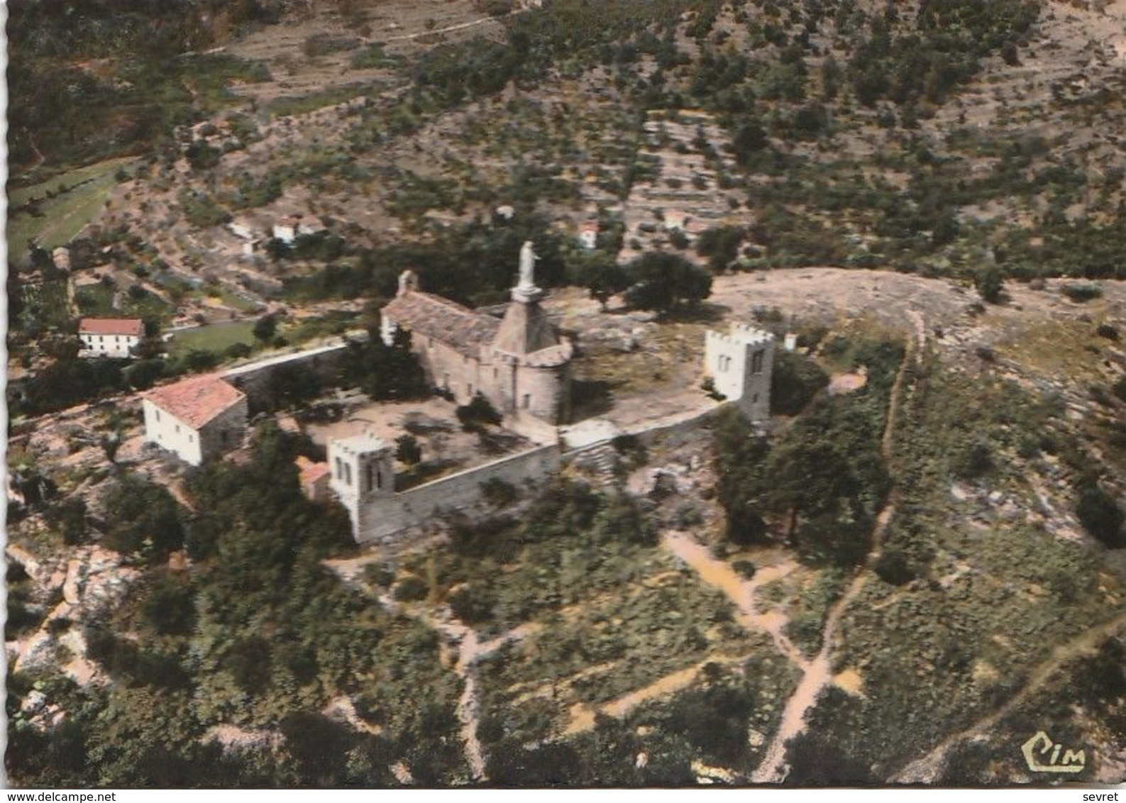 ALES  -  L'Ermitage - Vue Aérienne     CPM Dentelée Carte Rare. - Alès