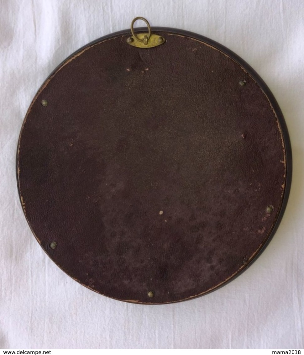 Cadre Rond 14 Cm X 23 Mm  Porcelaine 95 Mm Signée CT Limoges - Limoges (FRA)