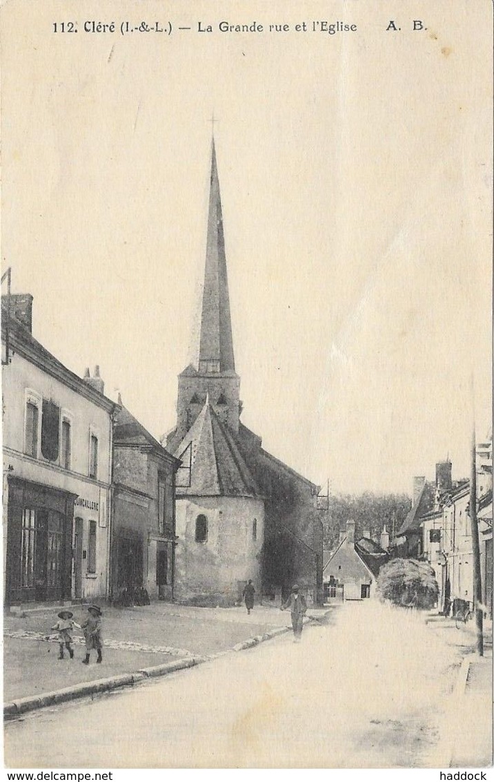 CLERE : LA GRANDE RUE ET L'EGLISE - Cléré-les-Pins