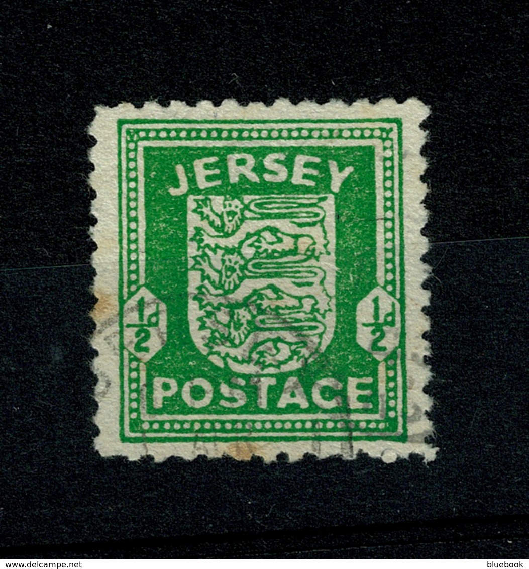 Ref 1373 - 1943 GB Jersey Channel Islands - 1/2d Fine Used Stamp SG 1d  - Cat £12 - Jersey