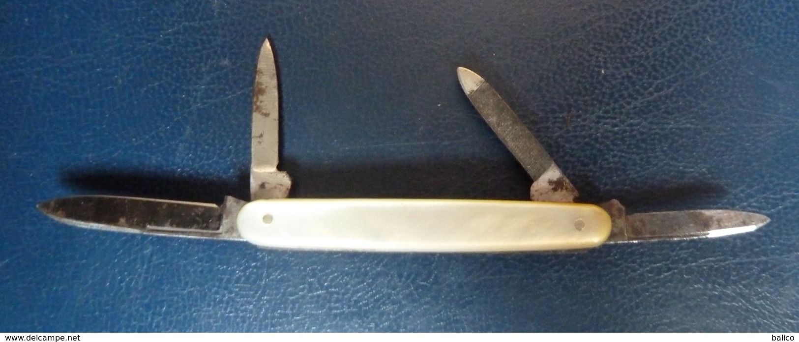 Petit Couteau Ancien - Manche Nacre , 4 Lames - Knives