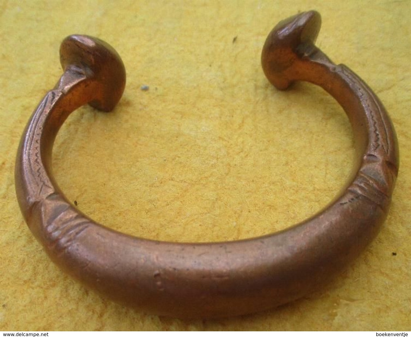 Slavenband In Rood Koper - Bracelet D'Esclave En Cuivre Rouge - Art Africain