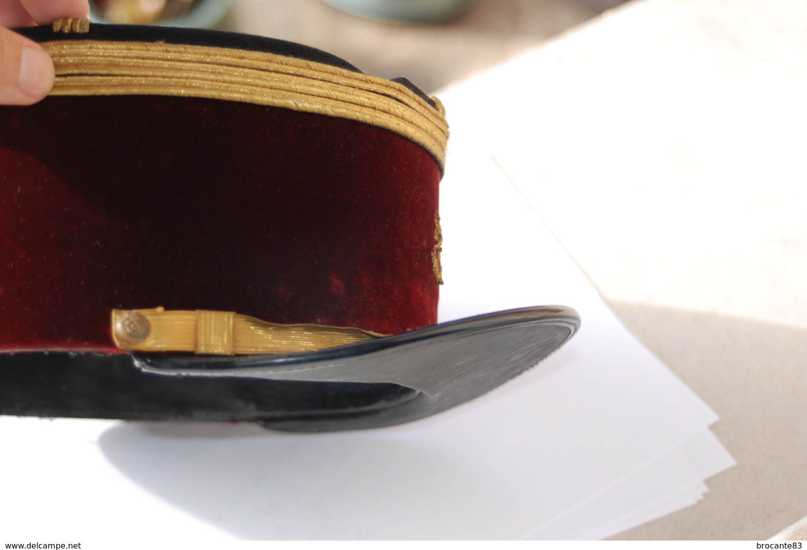 KEPI DE MEDECIN COLONIAL CAPITAINE - Cascos