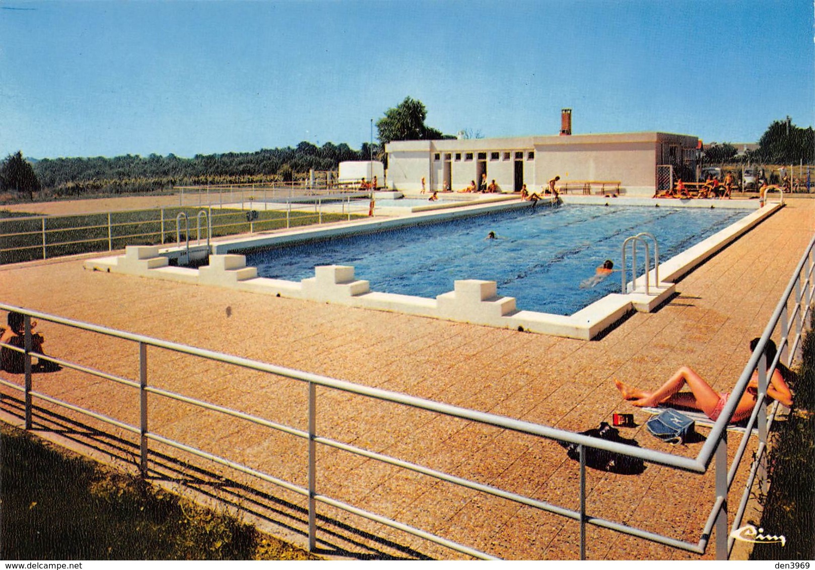 CASTELNAU-RIVIERE-BASSE - La Piscine - Architecte Jean Cahuzac à Tarbes - Castelnau Riviere Basse