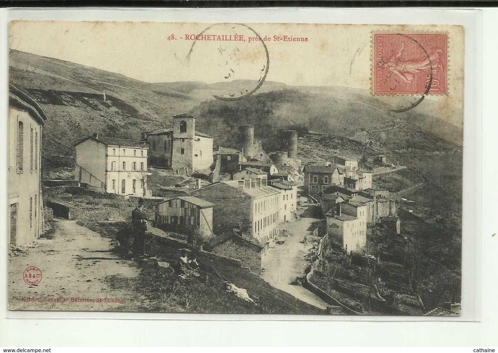 42 . ROCHETAILLEE . PRES SAINT ETIENNE . VUE DU VILLAGE . - Rochetaillee