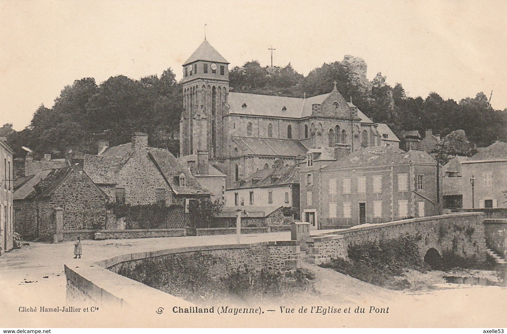 Chailland 53 (670) Vue De L'Eglise Et Du Pont - Chailland