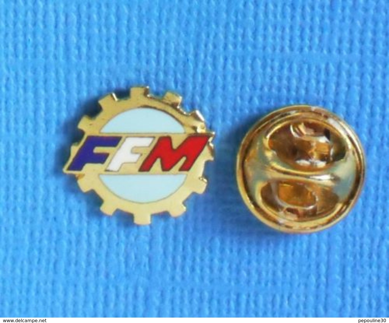 1 PIN'S //  ** FFM / FÉDÉRATION FRANÇAISE DE MOTOCYCLISME ** . (Fraisse) - Moto