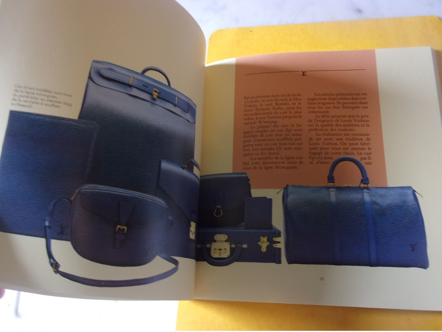 CATALOGUE LOUIS VUITTON MALLE SAC A MAIN ACCESSOIRES ... - Other & Unclassified