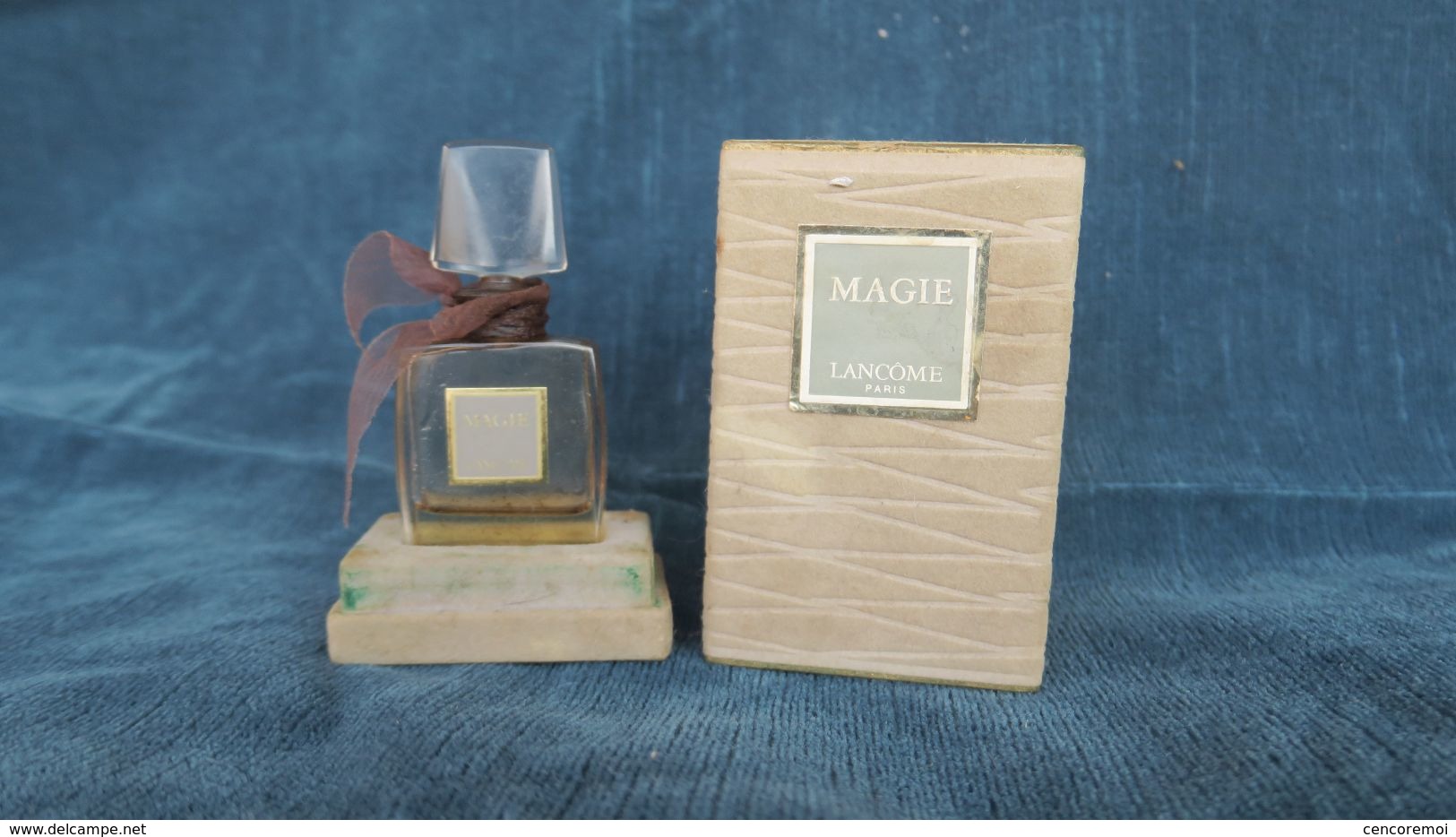 Ancien Flacon à Parfum De Collection, Magie De Lancôme , 1ère Taille - Bottles (empty)