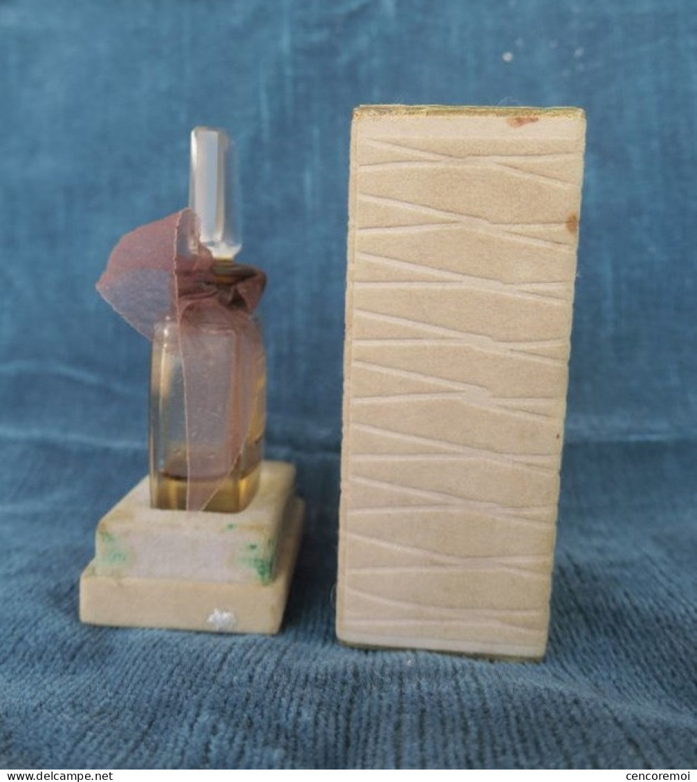 Ancien Flacon à Parfum De Collection, Magie De Lancôme , 1ère Taille - Flacons (vides)