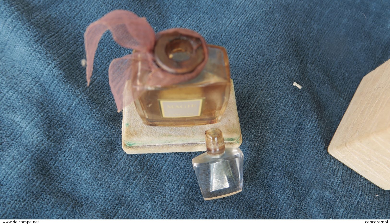 ancien flacon à parfum de collection, magie de Lancôme , 1ère taille