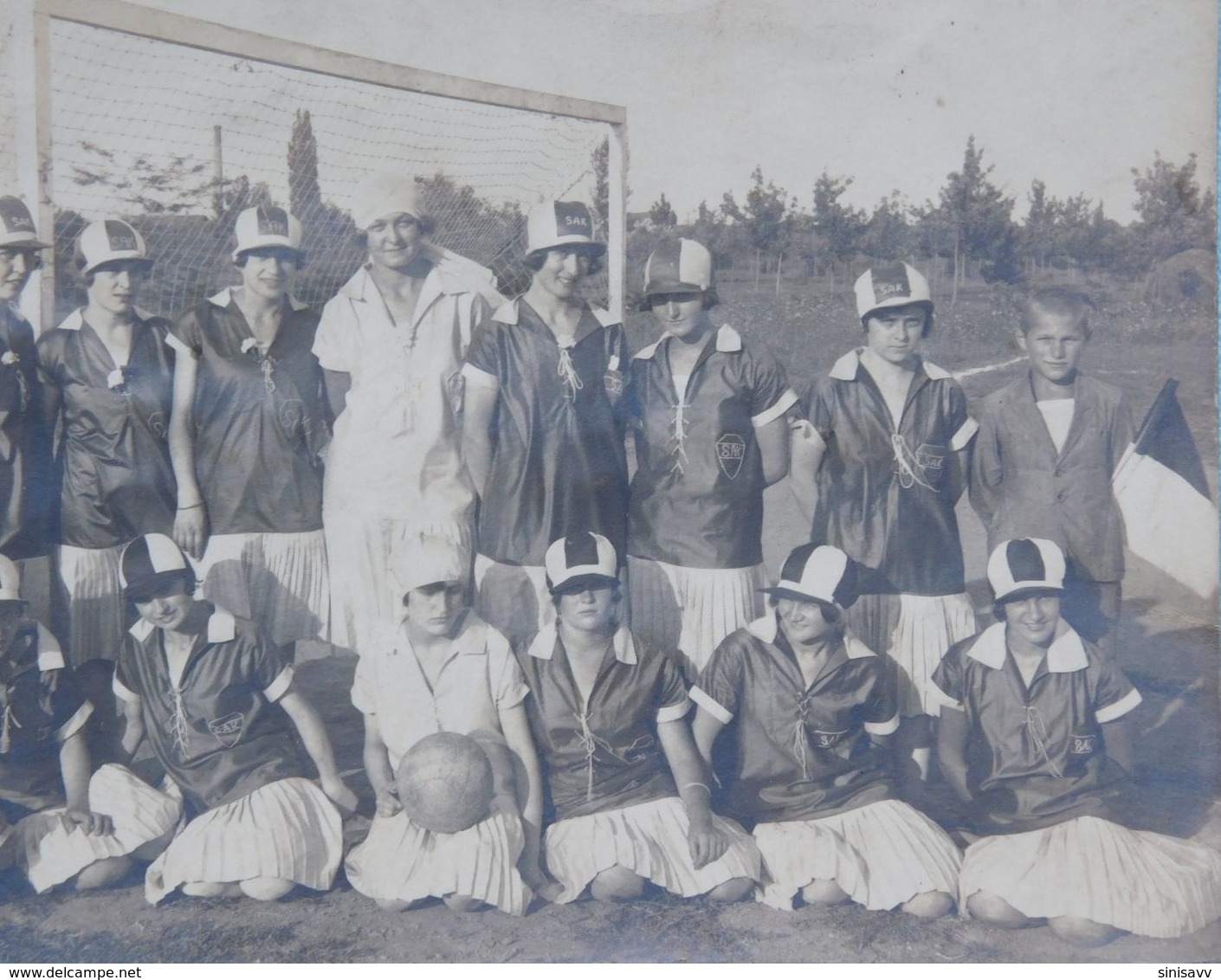 1920th SAK ''SENTA'' Senta ,HAZENA Women Team ,Girls In Shorts, Serbia, Vojvodina ,Yugoslavia, Old Photo ORIGINAL - RRR - Handball