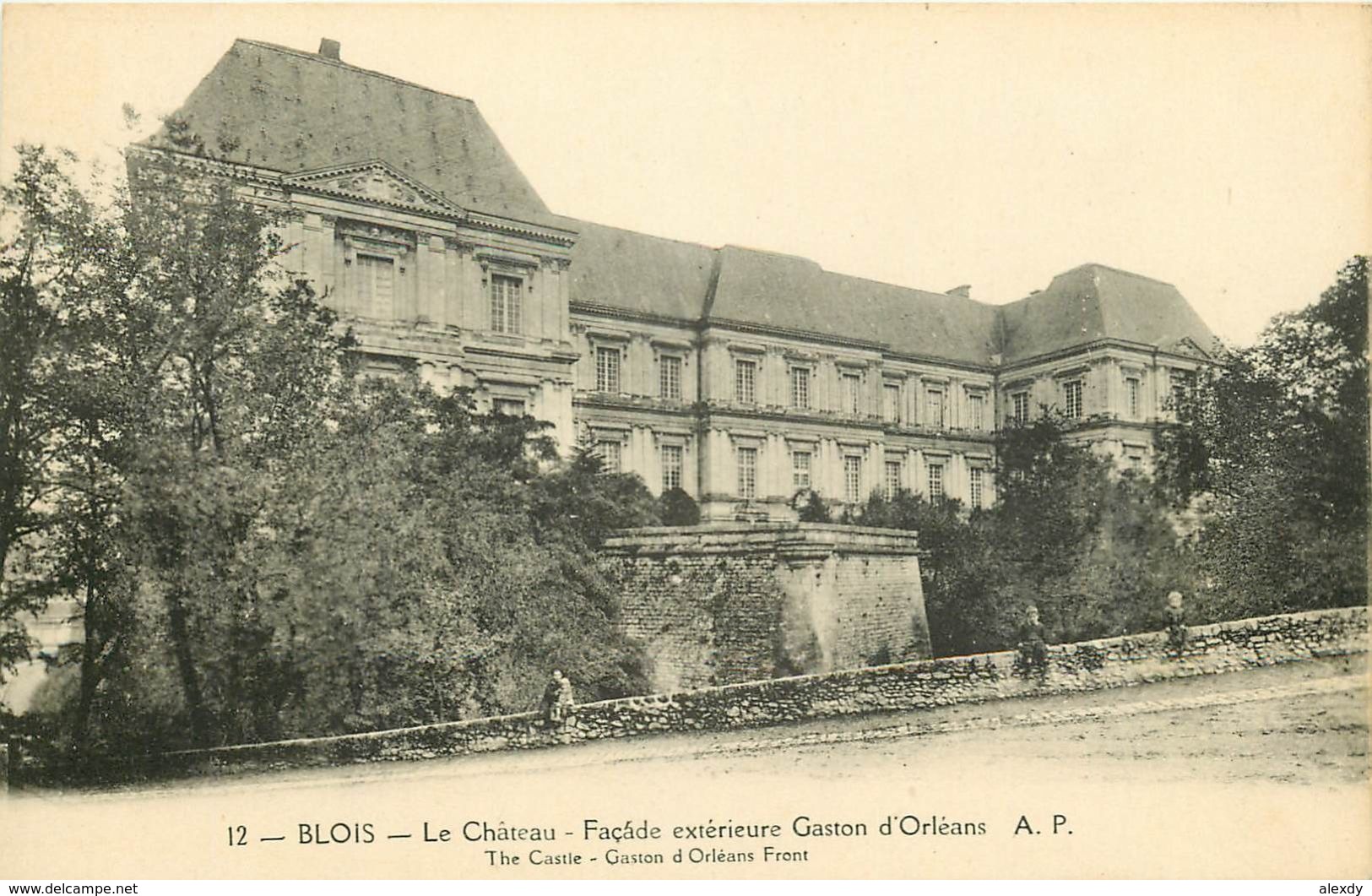 SL 10 cpa 41 BLOIS Ecole Place Victor-Hugo Fontaine maison Papin Pont Haras Château Eglise Square Chanzy