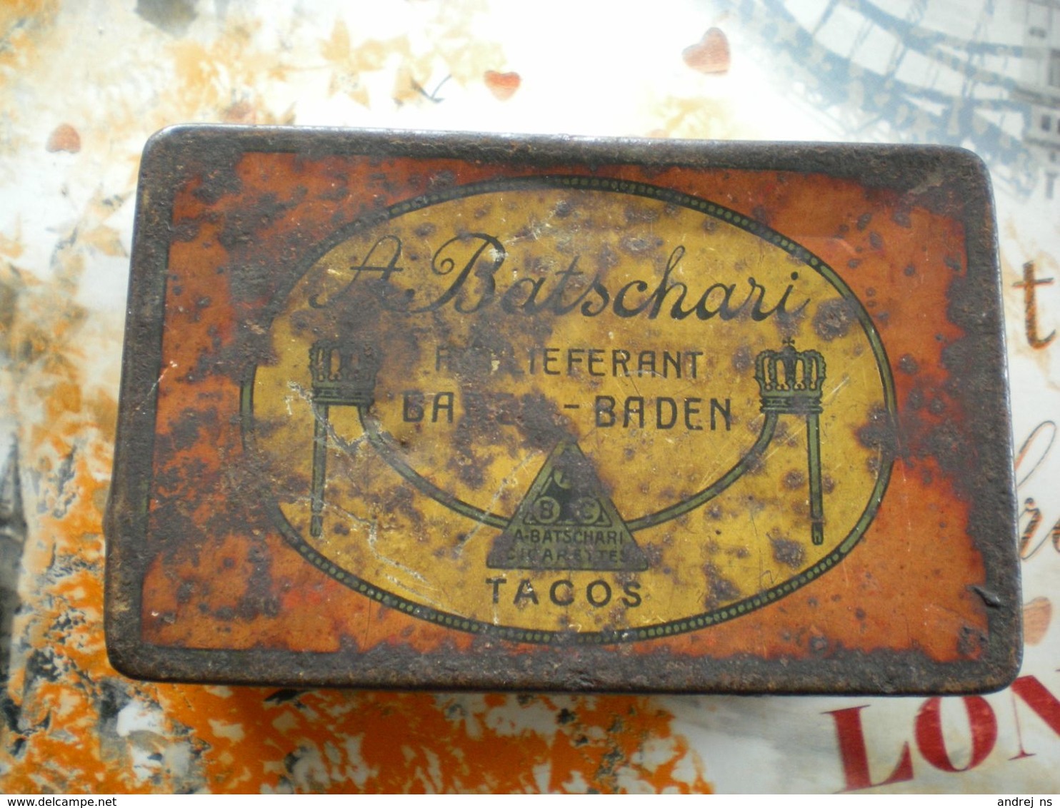 Old Tin Box A Batschari Baden Baden  Cigarettes  50 Cigarettes Gold Tipped - Boites à Tabac Vides