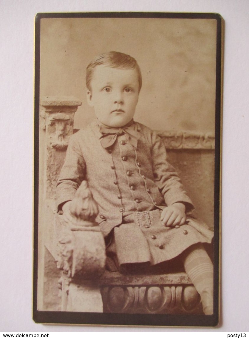 Rare CDV Portrait D'un Jeune Garçon Handicapé Unijambiste - Photo Taylor Et Preston, Salem  USA - Circa 1880/90 - TBE - Ancianas (antes De 1900)