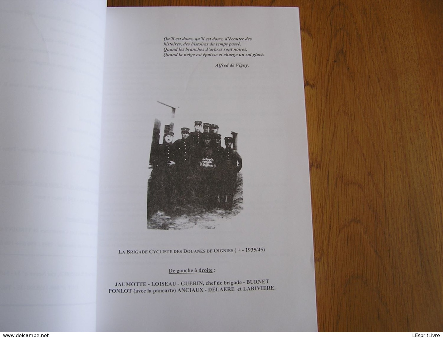 ESSAI DE CONTRIBUTIONS HISTOIRE D' OIGNIES 4 Baudrez Régionalisme Poste Réverbères Douaniers Douanes Régime Moulin - Belgique