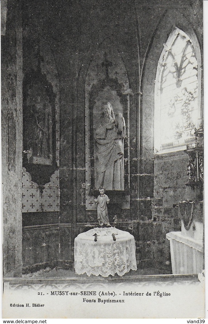 Mussy Sur Seine  - Intérieur De L'église : Fonts Baptismaux - Mussy-sur-Seine