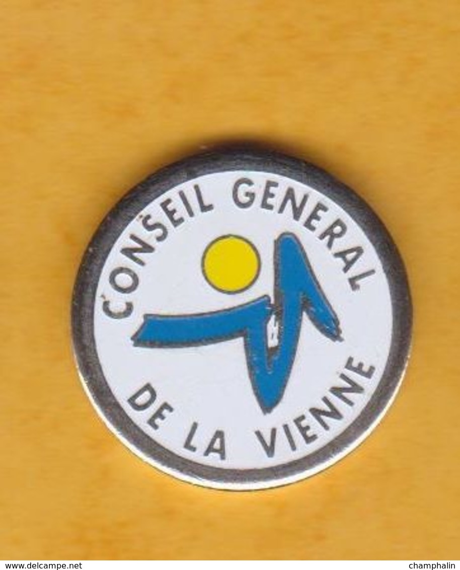 Jeton De Caddie En Métal - Conseil Général De La Vienne (86) - Jetons De Caddies