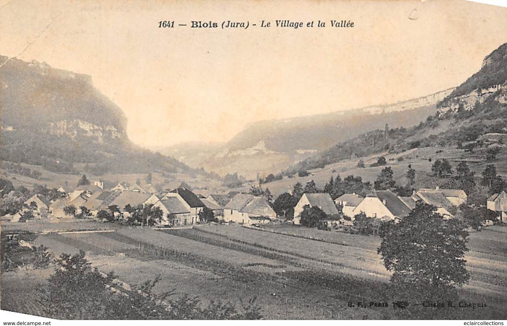 Blois        39        Le Village Et La Vallée        (voir Scan) - Autres & Non Classés