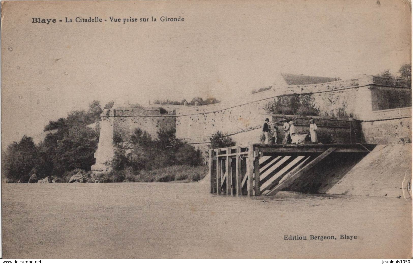 CARTE POSTALE BLAYE LA CITADELLE VUE SUR LA GIRONDE - Blaye