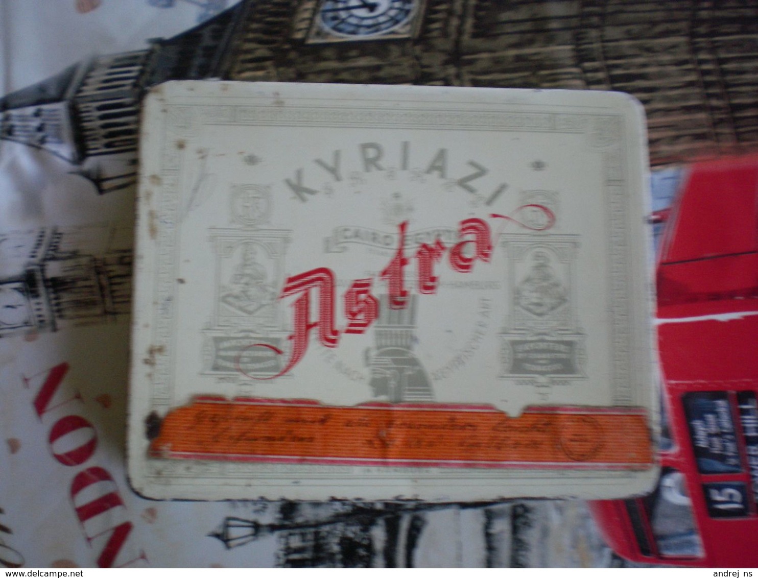 Old Tin Box Kyriazi Cairo Egypt Astra Kyriazi Cigaretten Cairo Hamburg - Schnupftabakdosen (leer)