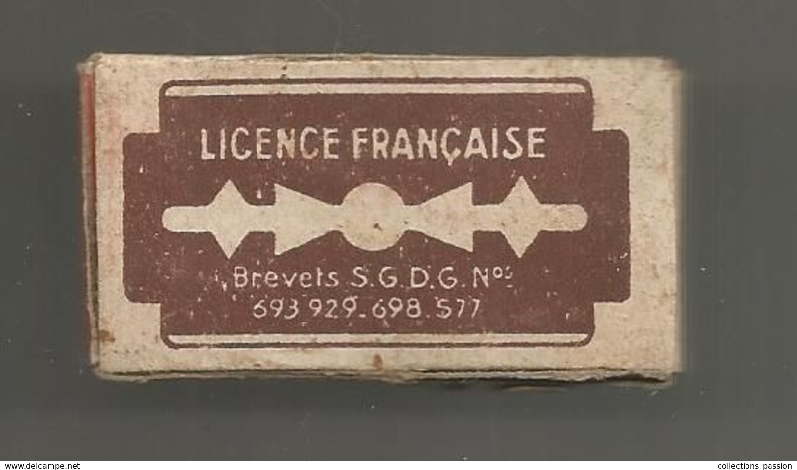 BOITE DE 5 LAMES DE RASOIR , Compléte, Lame , KISS BLEUE , Frais Fr 1.55 E - Rasierklingen