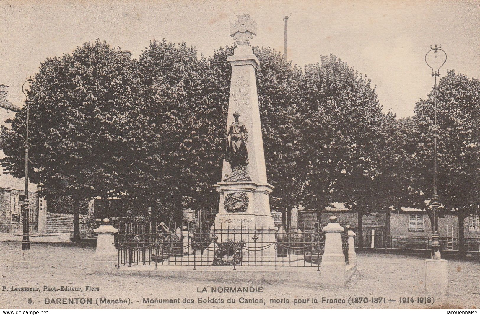 50 - BARENTON - Monument Des Soldats Du Canton, Morts Pour La France - Barenton