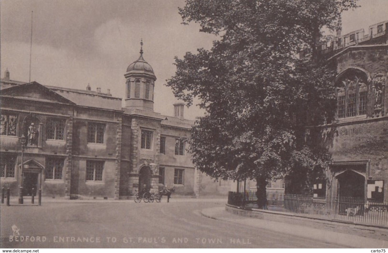 Royaume-Uni - Bedford - Entrance To Saint-Paul's And Town Hall - Bedford