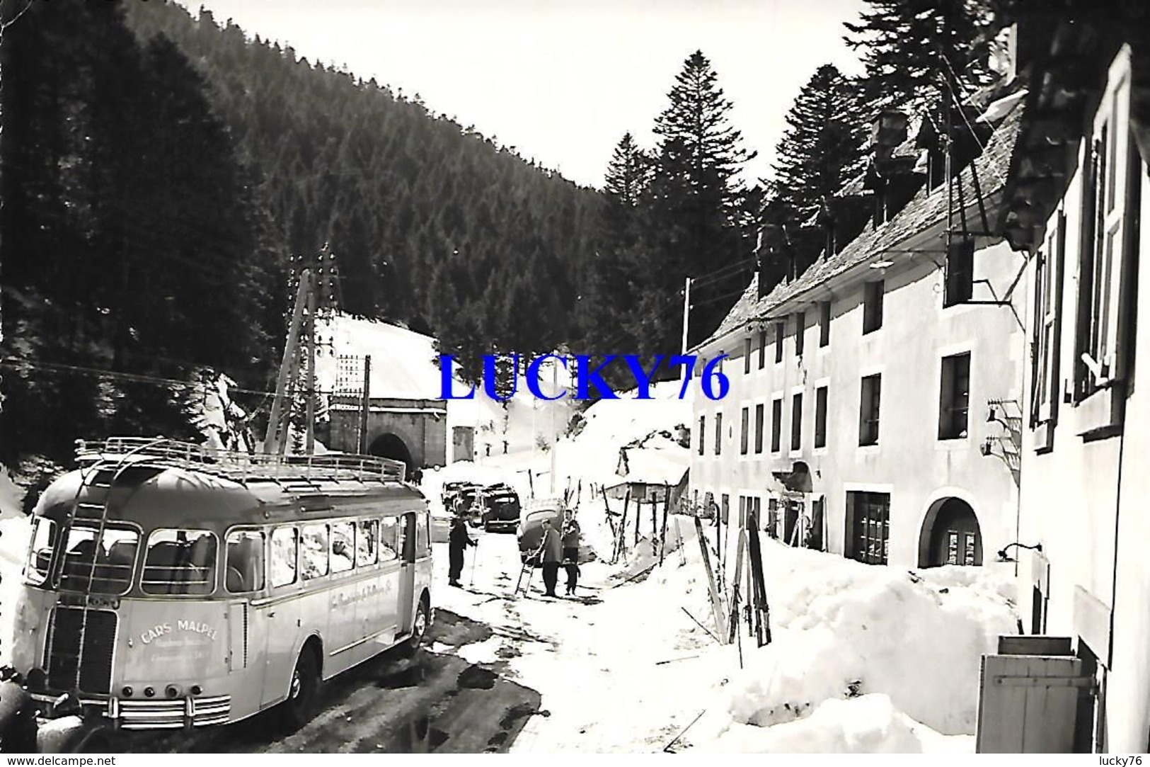 Le Lioran L'auberge Du Tunnel Autocar Ancien - Autres & Non Classés