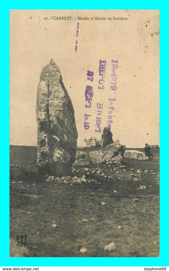 A853 / 509 29 - CAMARET SUR MER Menhir Et Manoir De Boultous - Camaret-sur-Mer