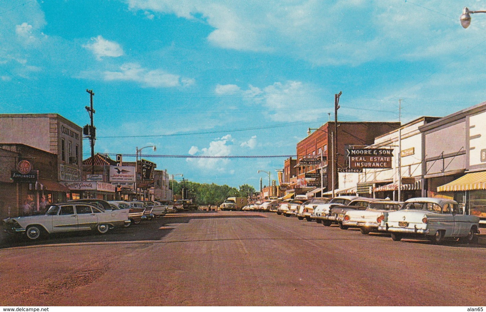 Branson Missouri, Commercial Street Scene, Autos C1950s/60s Vintage Postcard - Branson