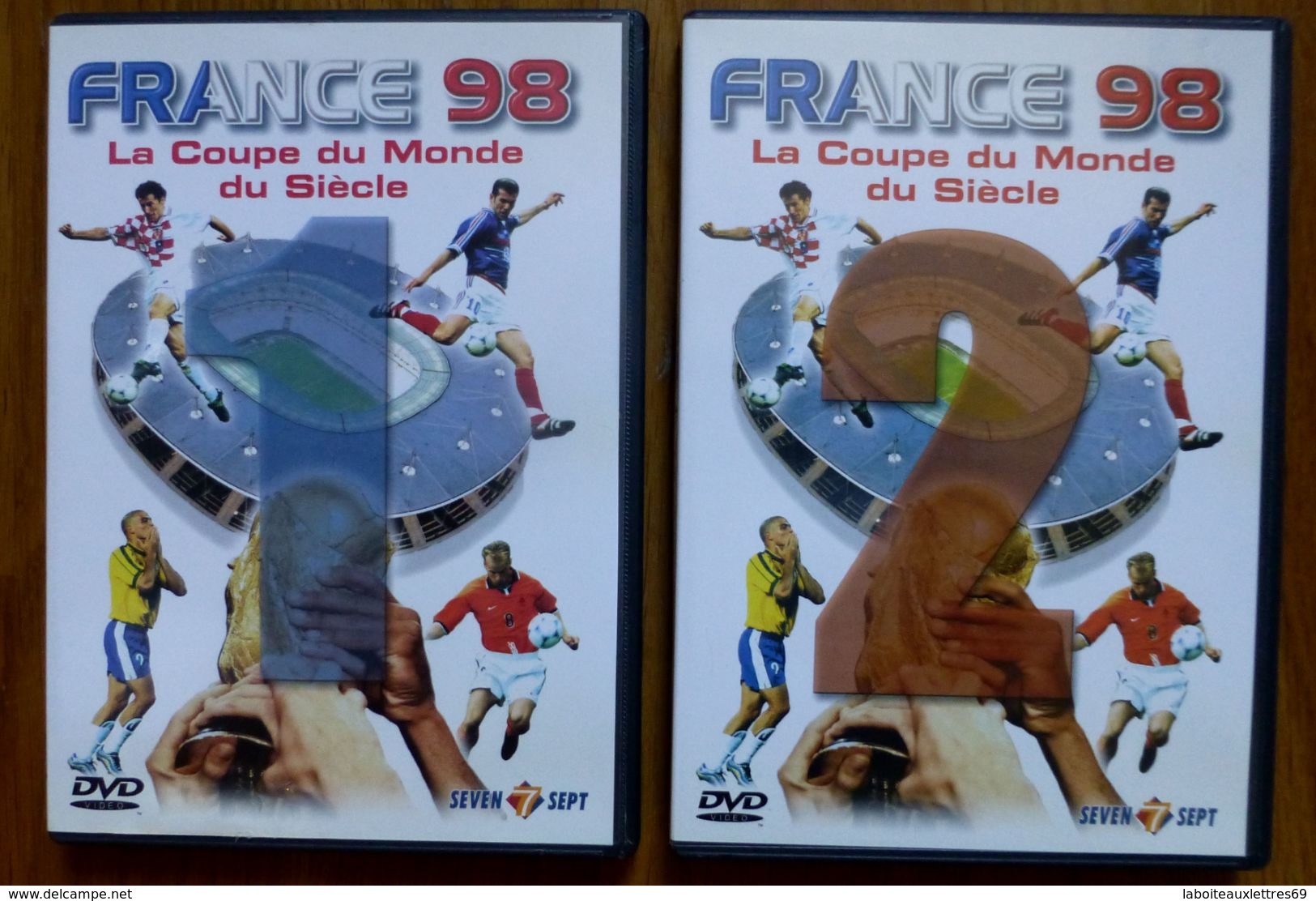 LOT 2 DVD FOOTBALL - FRANCE 98 LA COUPE DU MONDE DU SIECLE - Sports