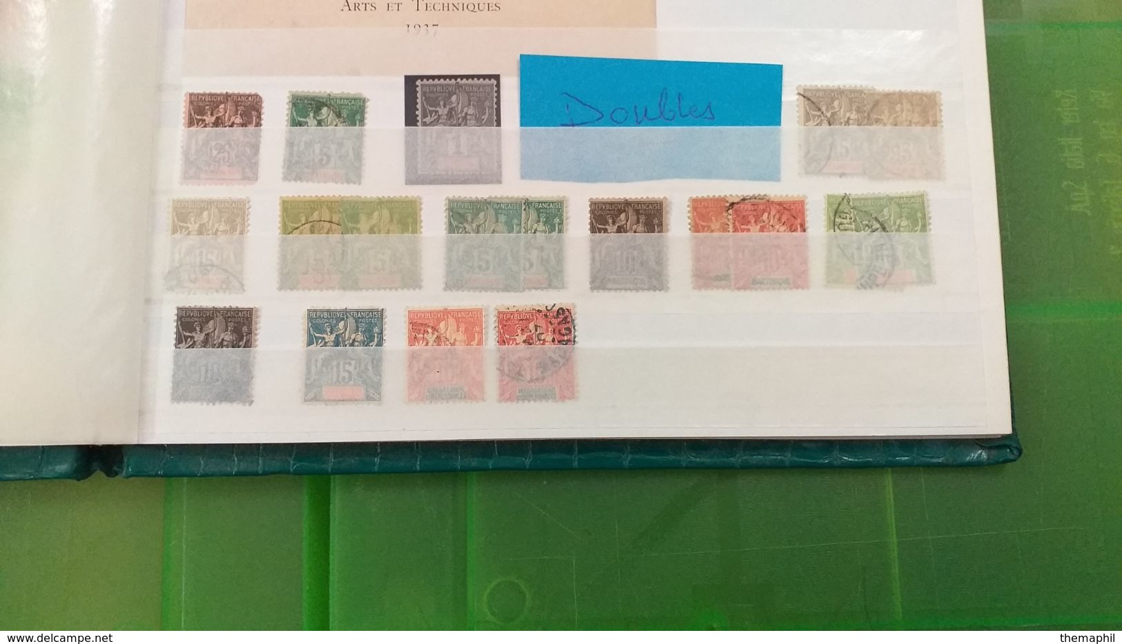 lot n° TH 450  COLONIES FRANCAISE un bon classeur timbres classique et divers neufs xx / x et obl.